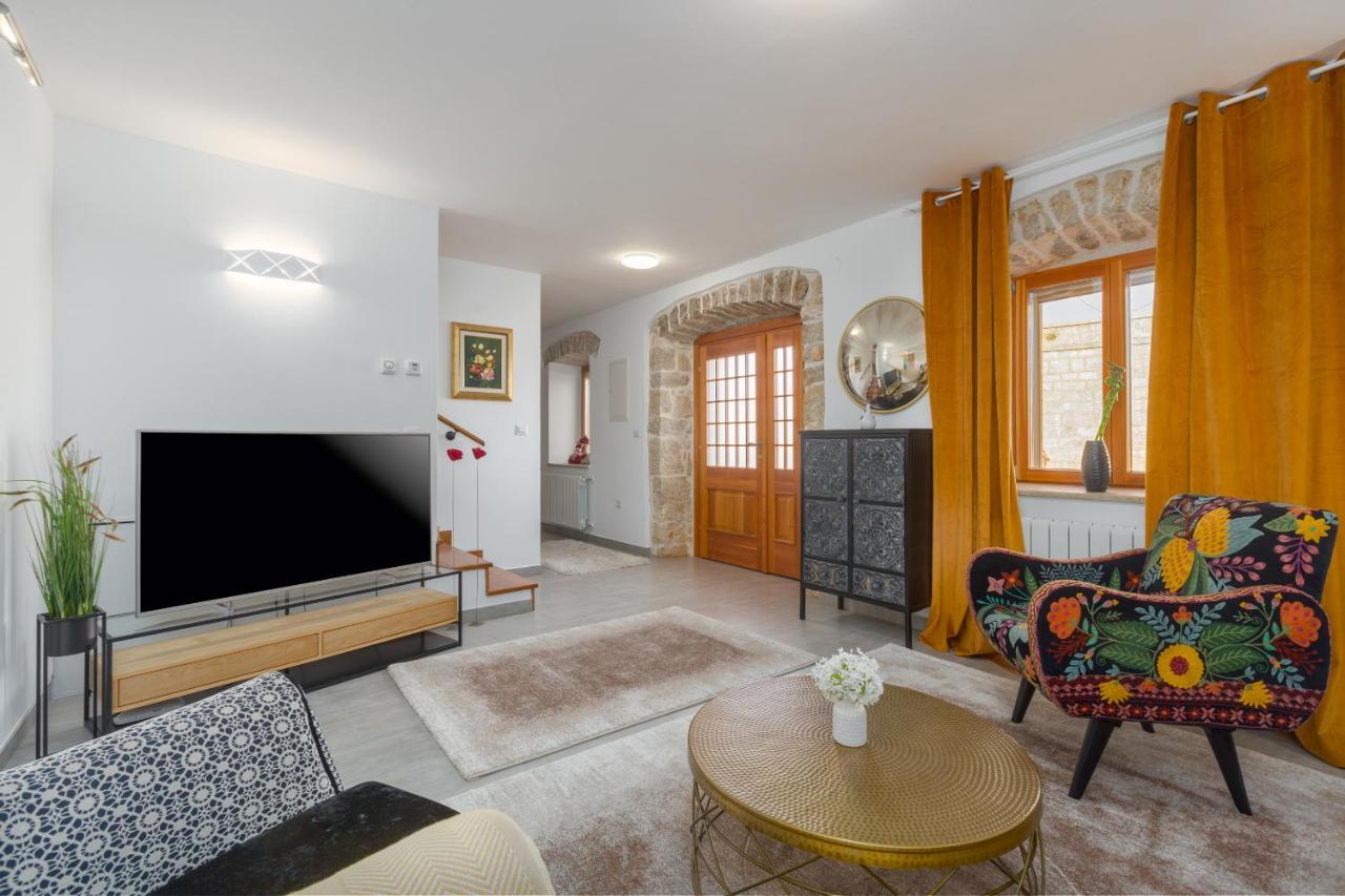 Casa Jagoda Višnjan Exteriör bild
